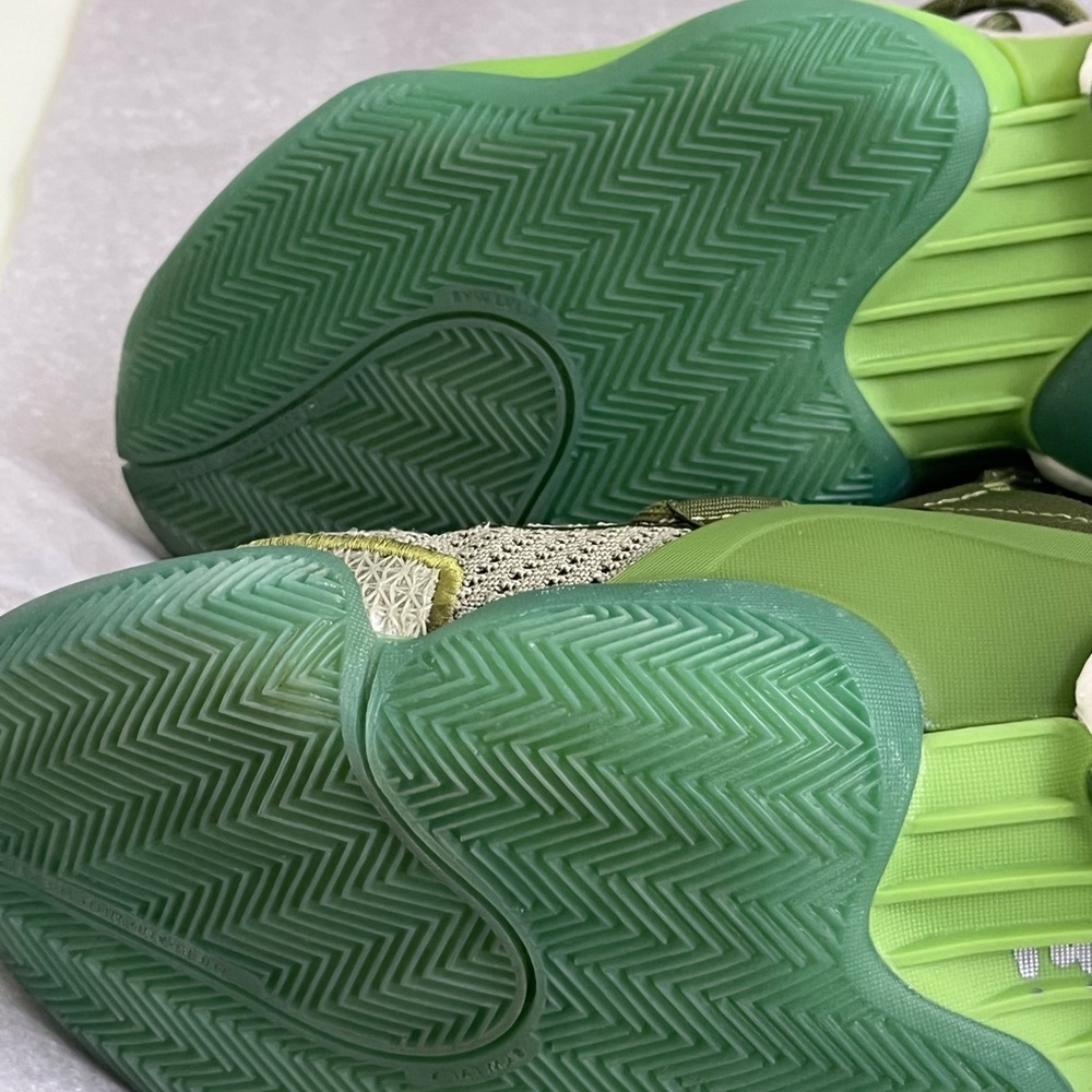 Adidas Pharrell crazy BYW X size 8 green - Picture 6 of 9
